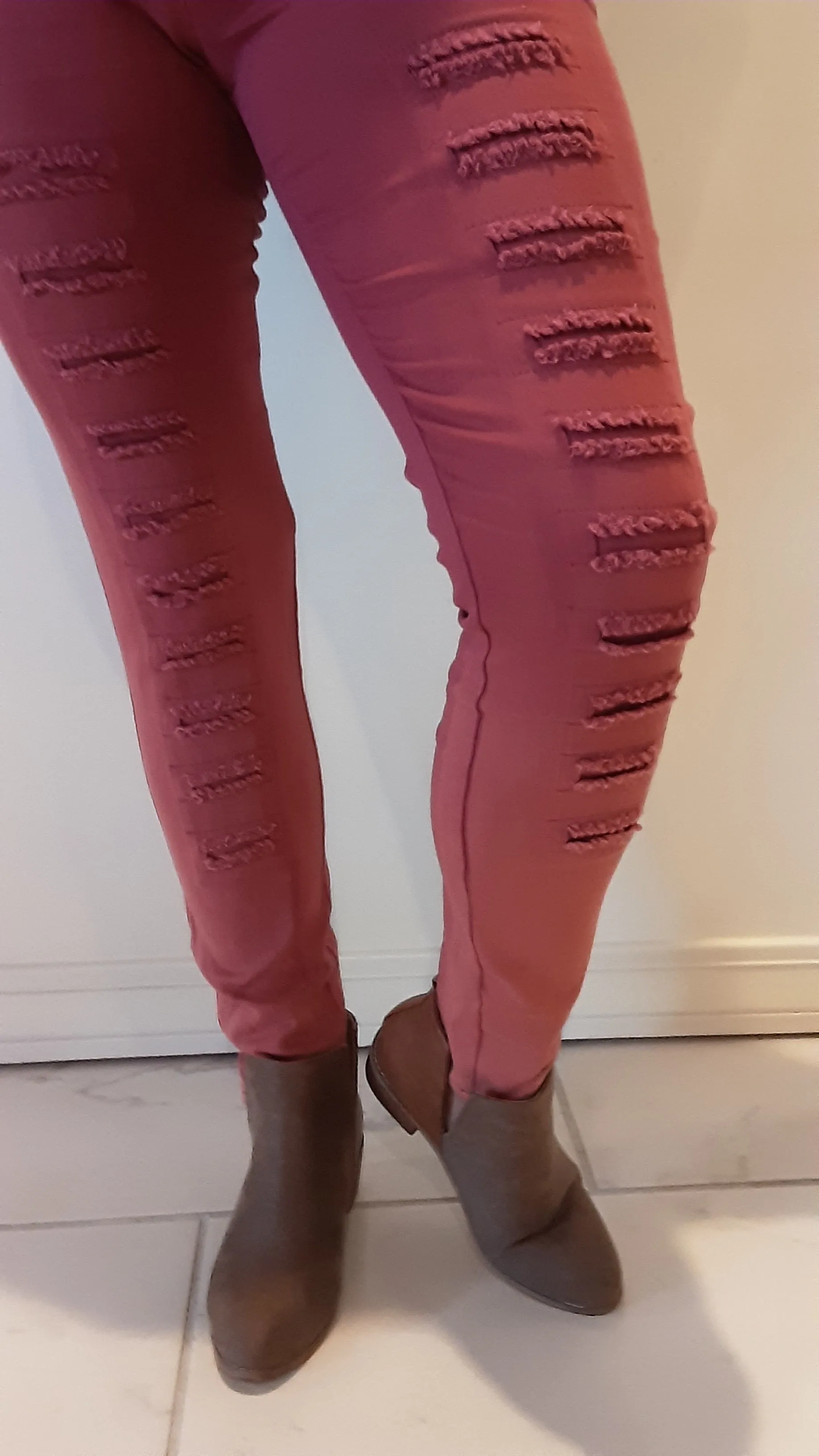 Distressed Slim Leggings