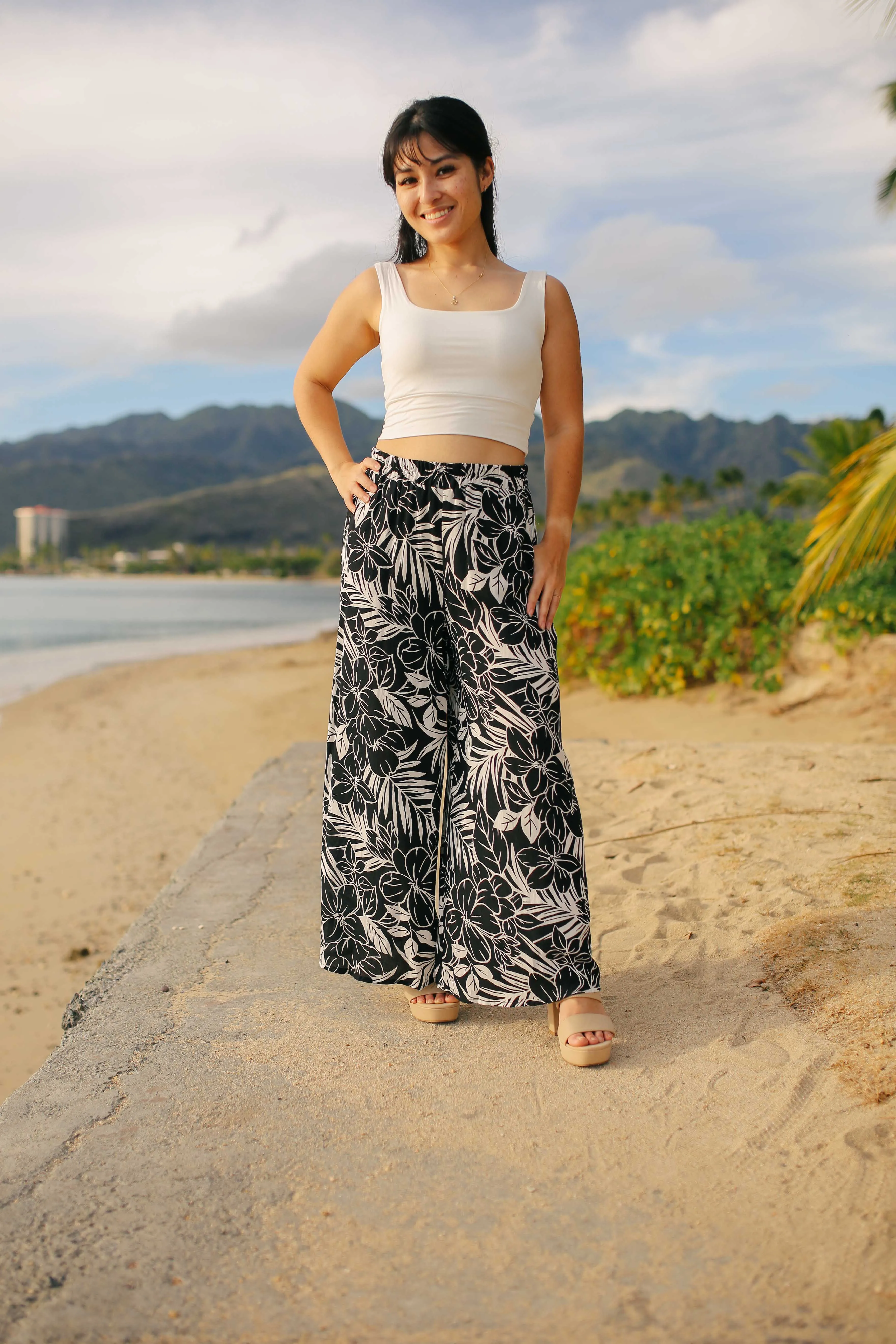 Floral Sketch Print Wide Leg Pant