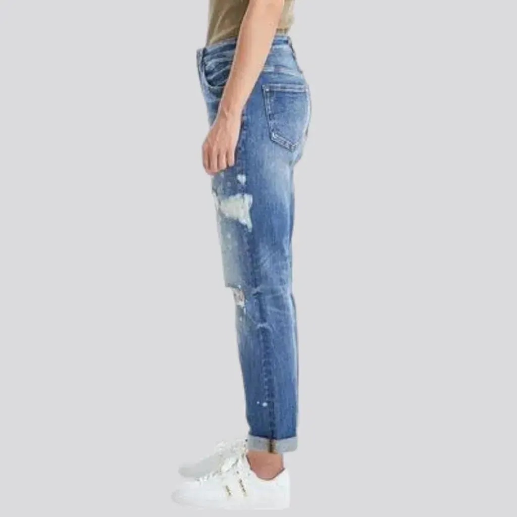 Highly-stretchy distressed jeans for ladies