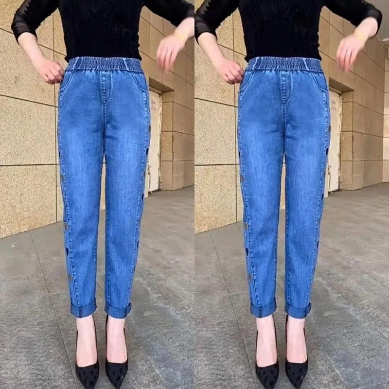 Ivyshape | Comfortable Jeans With Embroidered Heart For Women