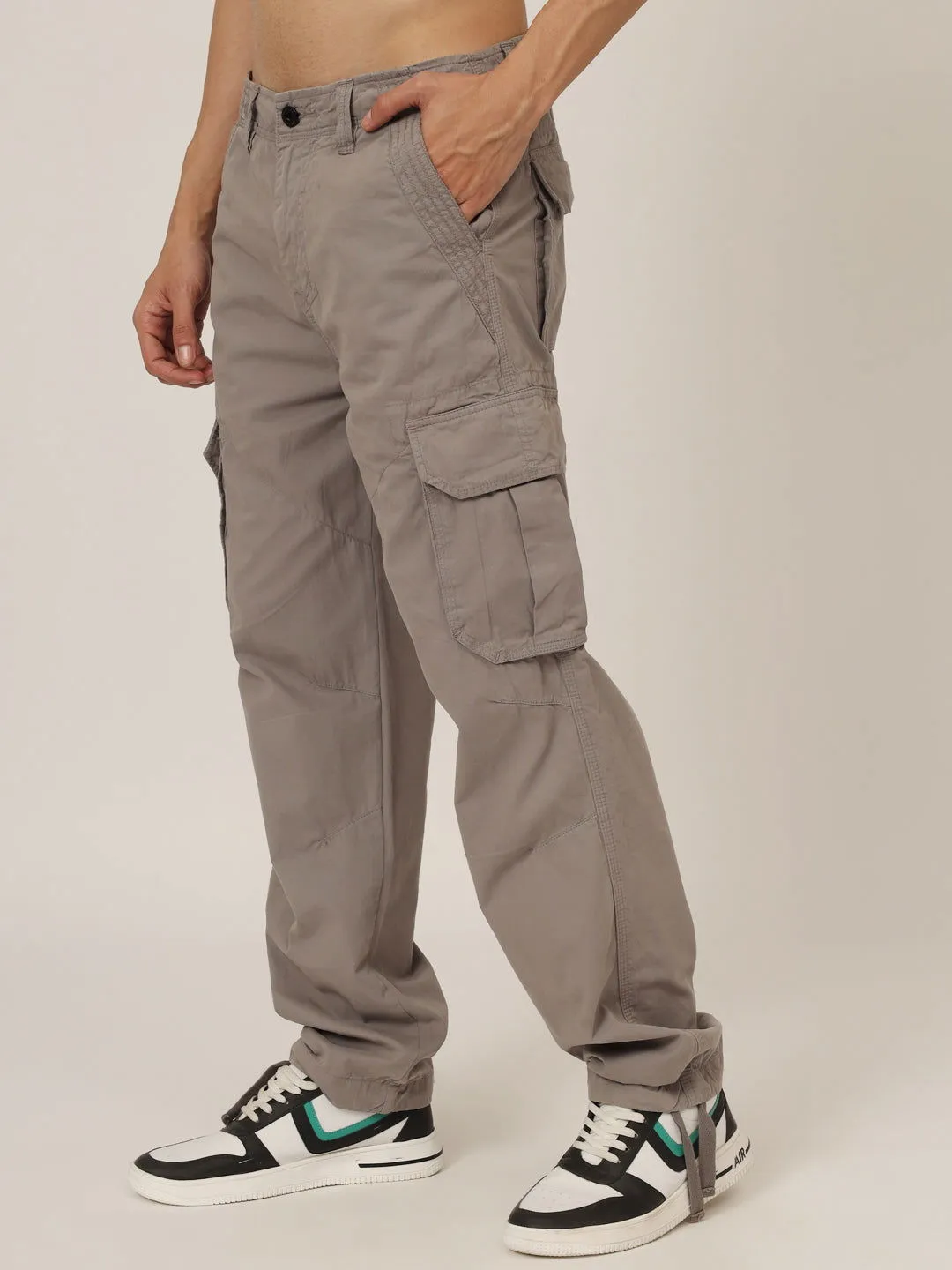 Light grey adjustable loose cargo