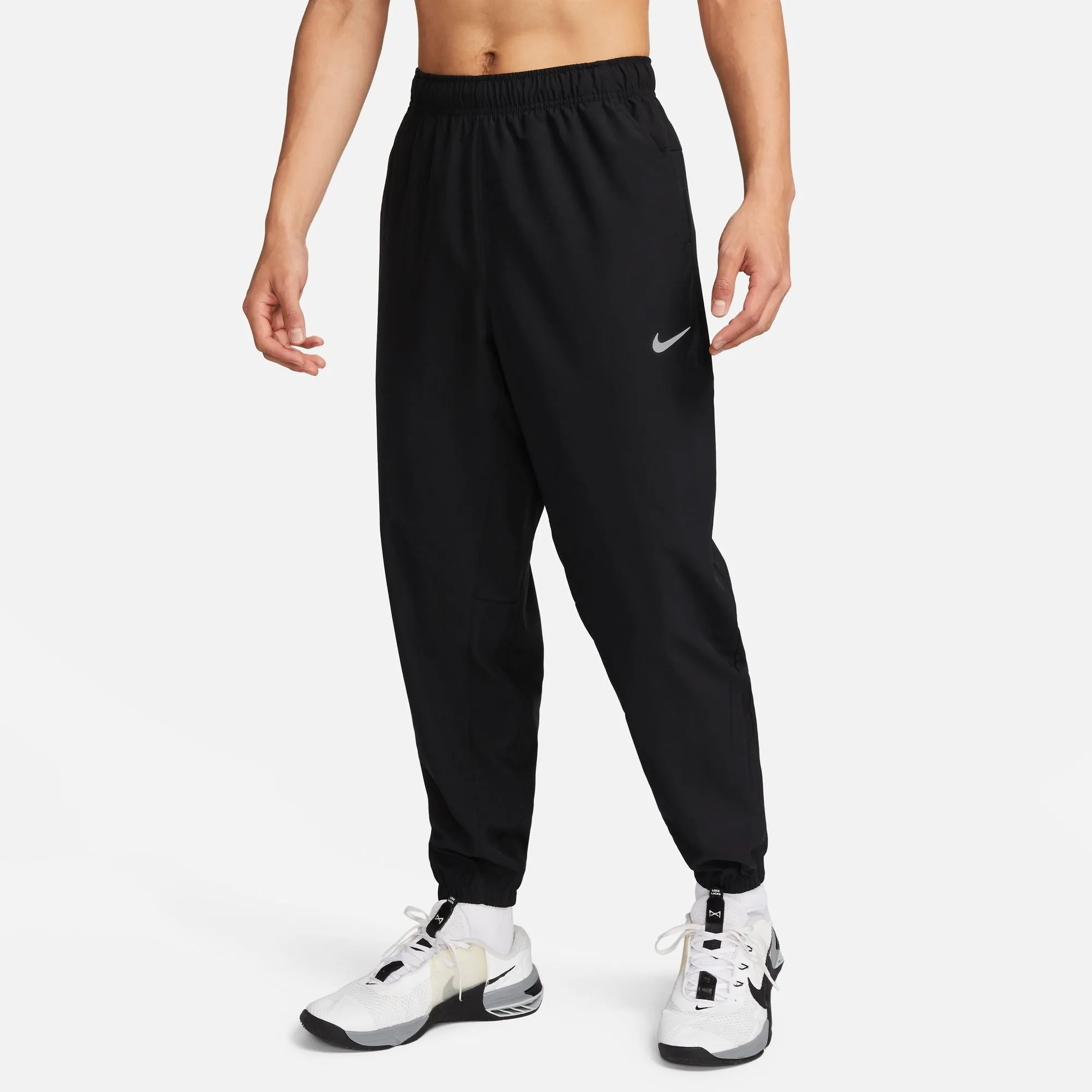 Nike Men's Dri-FIT Tapered Versatile Trousers Black / Black